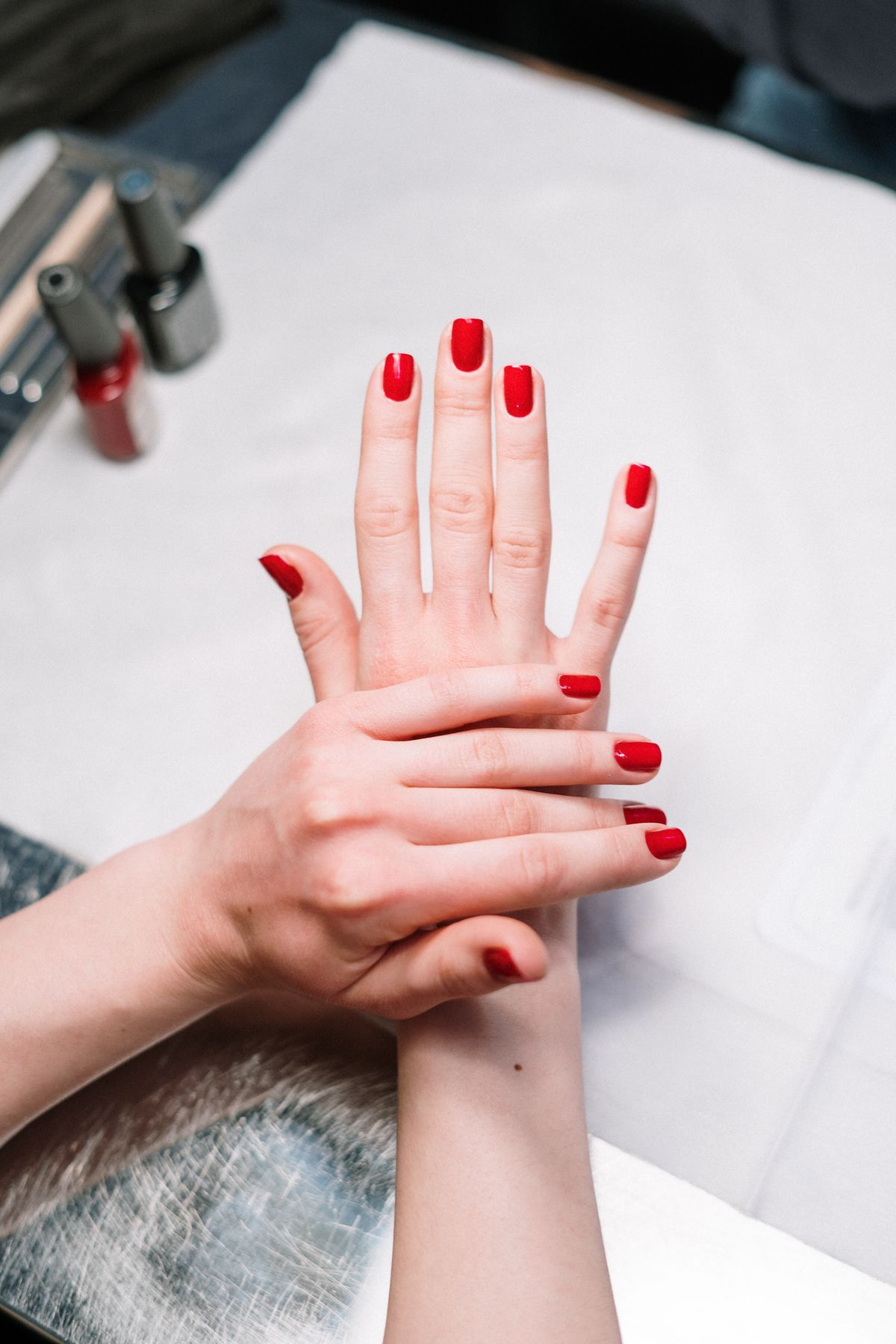 Finished red manicure set
